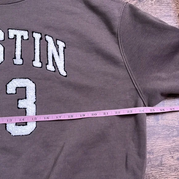 Refuge Austin White Chenille Embroidered Fleece Charcoal Grey Sweatshirt - Picture 7 of 9